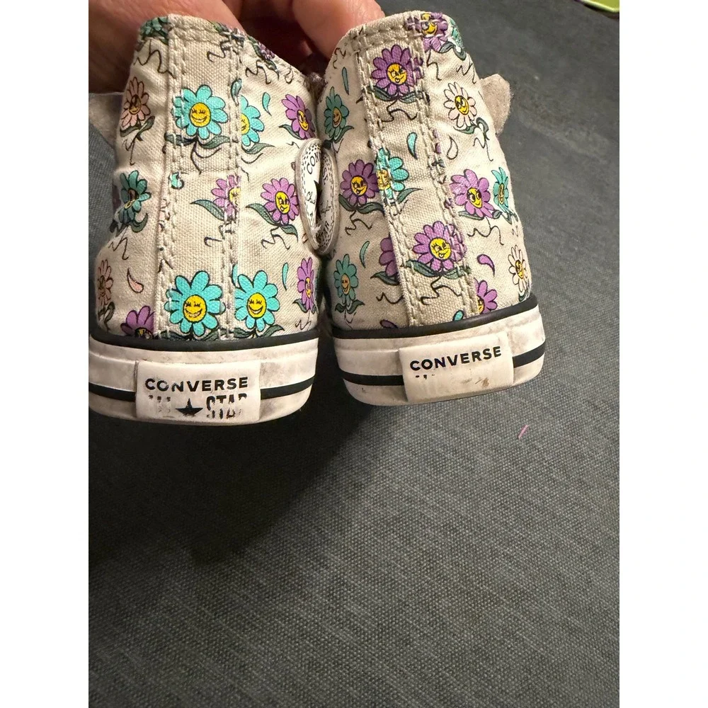 Converse Chuck Taylor All Star Infant 9 Smiley Flower High Top Sneakers 771601F
